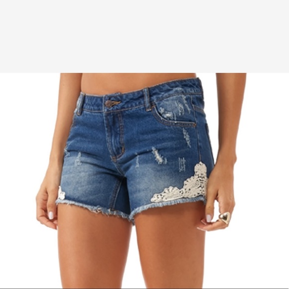 Vero Moda Shorts - Picture 1 of 13